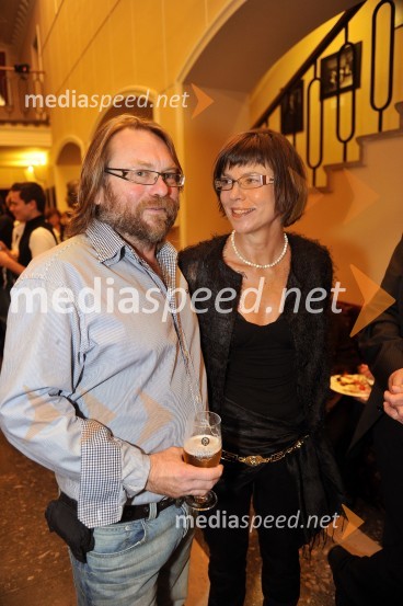 Bojan Umek, igralec in spremljevalkaŽupanova Micka, premiera komedije SLG Celje