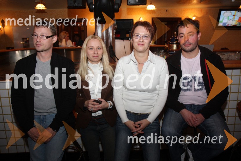 Simon Žunič, mestni svetnik MOM, Maja Krajnc Ružič, mestna svetnica MOM, Lidija Divjak Mirnik, direktorica Študentskih domov Maribor in Primož Juhart, mestni svetnik MOMSpremljanje rezultatov v štabih kandidatov za župana Mestne občine Maribor