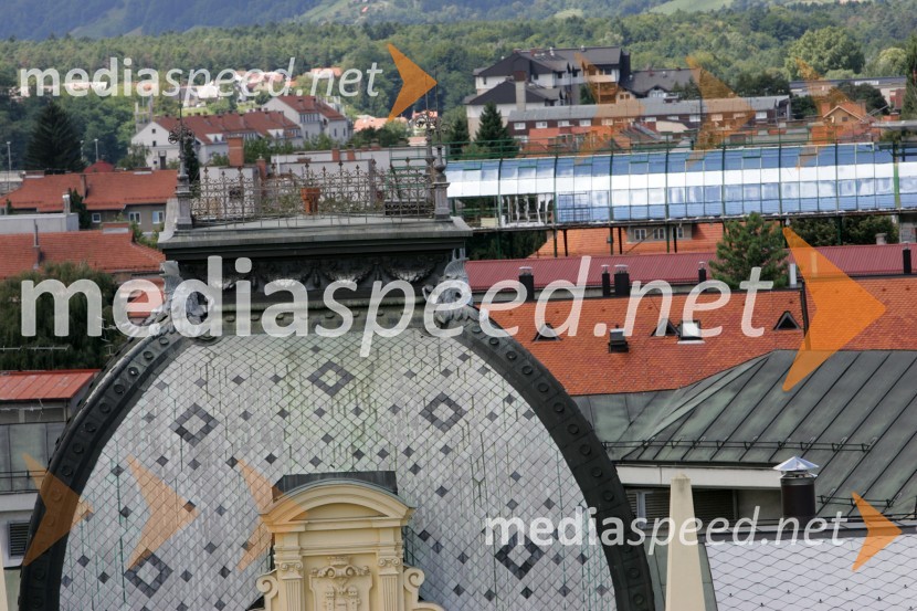 Pogled na Maribor iz zvonika Stolne cerkve.Maribor, Slovenija