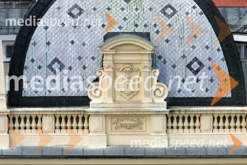 Pogled na Maribor iz zvonika Stolne cerkve.Maribor, Slovenija