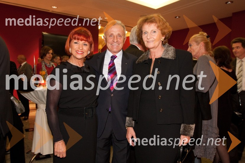 Maruša Glavan, direktorica podjetja Manet , soprog Tone Glavan, pomočnik guvernerja za District in Alenka MarterRotary club Ljubljana praznoval 20 let