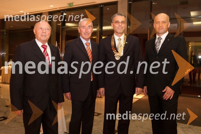 	Aleš Mižigoj, Aleš Čerin, podžupan Ljubljane, Črtomir Remec, predsednik Rotary cluba 2010 in Miha DobrinRotary club Ljubljana praznoval 20 let
