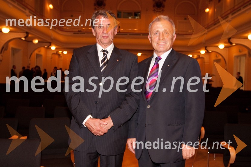 Franc Jamšek, Rotary klub Ljubljana, eden prvih rotarijcev v samostojni Sloveniji in Tone Glavan, pomočnik guvernerja za DistrictRotary club Ljubljana praznoval 20 let