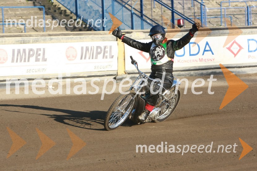 Leigh Adams, poslovilna dirka