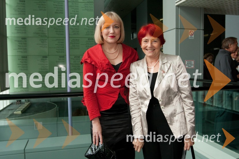 prof. dr. Renata Salecl, znanstvenica leta 2010 in Mojca Senčar, Slovenka leta 2005 ter predsednica Slovenskega združenja za boj proti raku dojkZnanstvenica leta 2010