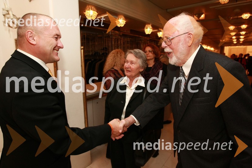 Franc Kangler, župan Mestne občine Maribor ter Aleksander Valič, igralec in soproga Dana45. Borštnikovo srečanje, otvoritev festivala