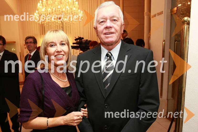 Tone Vogrinec, nekdanji direktor alpskih smučarskih disciplin in direktor smučarskega sklada ter soproga Alenka45. Borštnikovo srečanje, otvoritev festivala