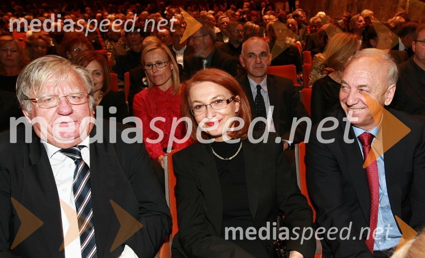 Tone Partljič, pisatelj, scenarist in predsednik sveta Borštnikovega srečanja, Mirjana Koren, direktorica Pokrajinskega muzeja Maribor ter Janez Ujčič, DeSUS45. Borštnikovo srečanje, otvoritev festivala