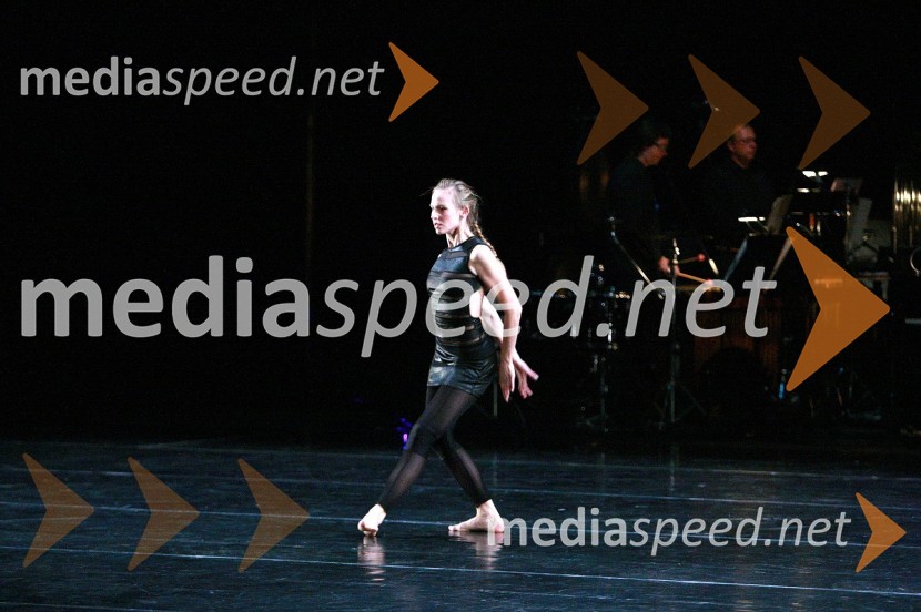 Plesna predstava Srh, zvok na koži45. Borštnikovo srečanje, otvoritev festivala