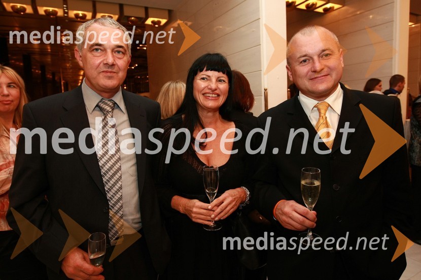 Željko Vogrin, načelnik Upravne enote Maribor, mag. Helena Cvikl, direktorica Višje strokovne šole za gostinstvo in turizem v Mariboru (VSGT) in Franc Kangler, župan Mestne občine Maribor45. Borštnikovo srečanje, otvoritev festivala