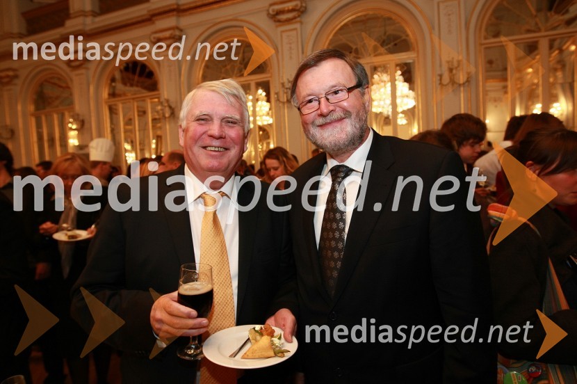 Prim. prof. dr. Erih Tetičkovič, predsednik Društva za varstvo in proti mučenju živali Maribor ter prof. dr. Ivan Rozman, rektor Univerze v Mariboru45. Borštnikovo srečanje, otvoritev festivala