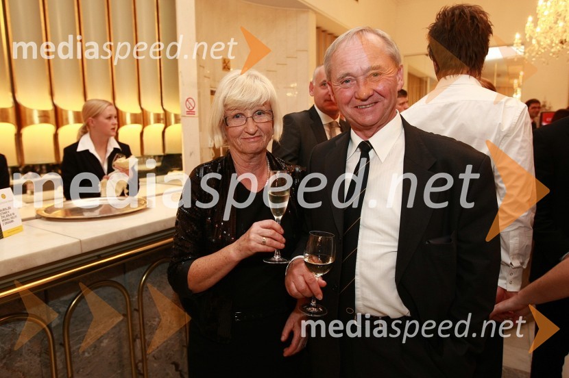 Dr. Alojz Križman, predsednik Športne zveze Maribor in soproga Renata45. Borštnikovo srečanje, otvoritev festivala