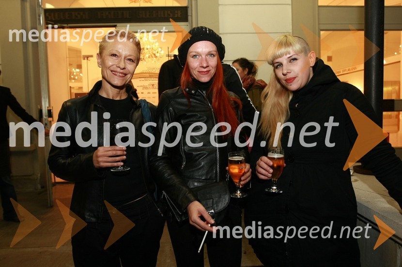 Mateja Rebolj, plesalka, Rosana Hribar, koregrafinja in Kaja Janjić45. Borštnikovo srečanje, otvoritev festivala