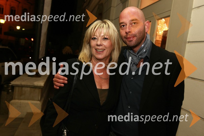 Tatjana Mileta, direktorica GIZ Stari Maribor ter programska vodja festivala Špasfest in Dejan Pestotnik, podpredsednik KID KIBLA Kulturno izobrazevalno drustvo KIBLA (KID KIBLA)
45. Borštnikovo srečanje, otvoritev festivala