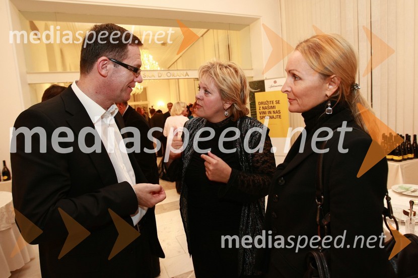 Zoran Medved, Darja Korez Korenčan in Marjana Ravnjak, Televizija Slovenija
45. Borštnikovo srečanje, otvoritev festivala