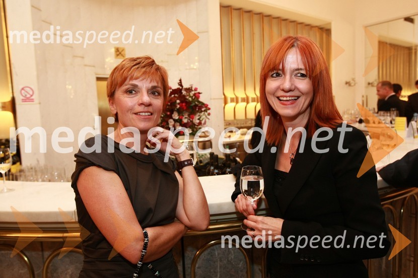 Violeta Mencinger in Miša Vugrinec, urednica Večerove priloge Bonbon45. Borštnikovo srečanje, otvoritev festivala