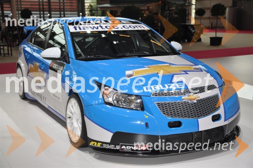 Chevrolet Cruze fiawtccAvtosalon Pariz 2010 - nekaj poslastic