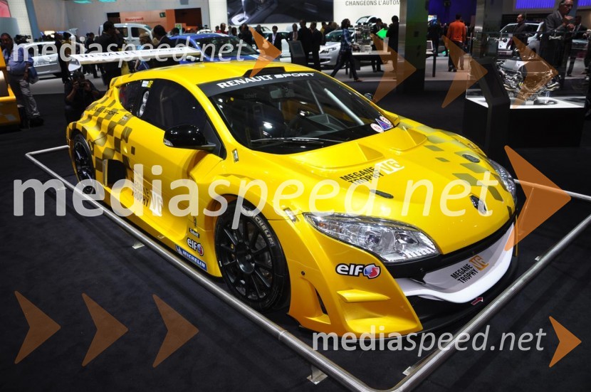 Renault Sport Megane Trophy V6Avtosalon Pariz 2010 - nekaj poslastic