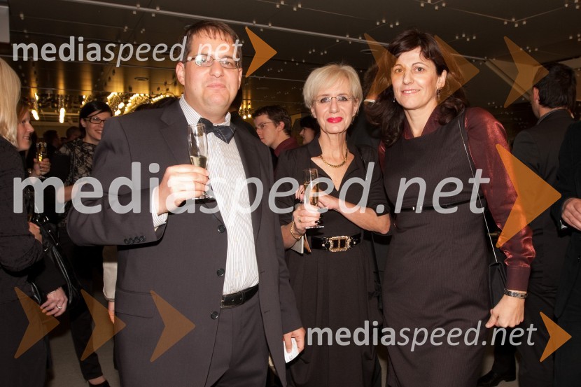Alen Premerl, Metka Premerl, slavistka in Mojca StrajnarSlovenska gazela 2010