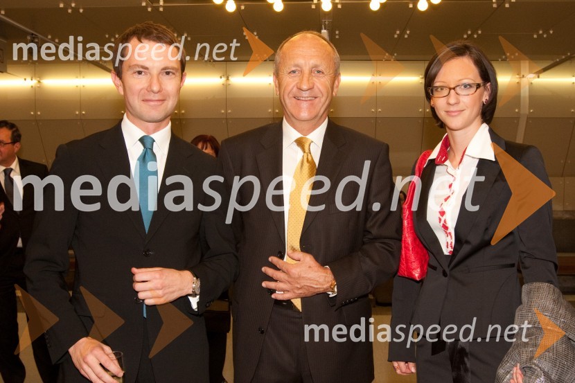 Tomaž Orešič, EFT Group, Branko Pavlin, predsednik uprave Dnevnik in Saša Mrak, vodja odnosov z javnostmi časopisne družbe Dnevnik, d. d.Slovenska gazela 2010