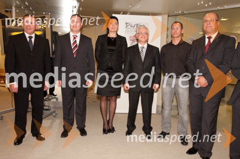 Jože Colarič, predsednik uprave in generalni direktor Krka d.d., Matjaž Pavlinjek, direktor podjetja ROTO Pavlinjek, Ana Sedej, direktorica podjetja SEC, Mirko Strašek, direktor podjetja KLS, Jani Grašič, direktor Seaway Group in Iztok Klančnik, direktor avtenta.siSlovenska gazela 2010