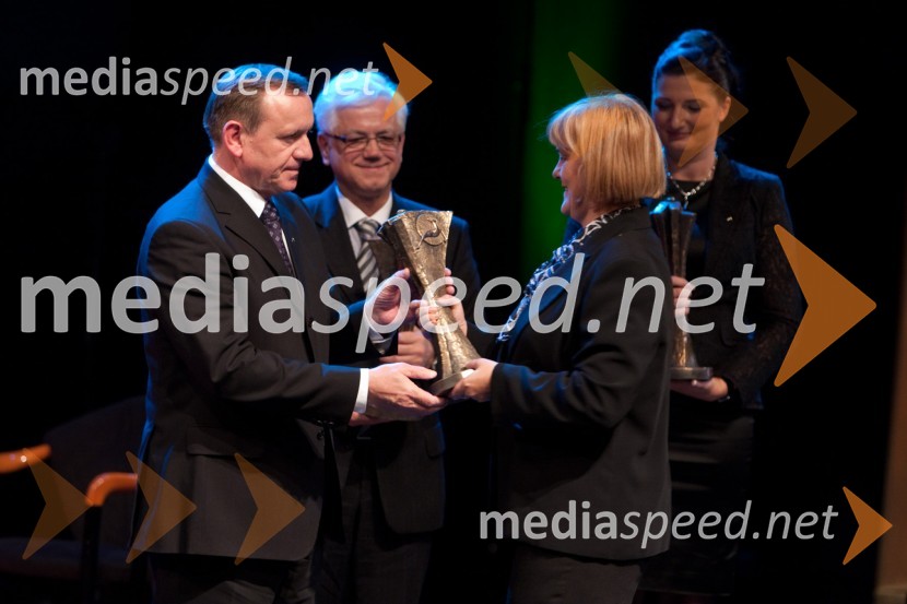 Jože Colarič, predsednik uprave in generalni direktor Krka d.d. in Darja Radić, ministrica za gospodarstvoSlovenska gazela 2010