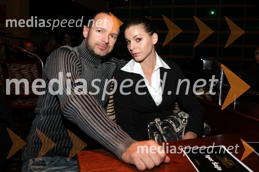 Igor in Jelka Šajn, lastnika licence za miss Earth, miss Solei in miss Hawaiian TropicThe Lie, predstavitev blagovne znamke Jerneje Podbevšek Zhembrovskyy