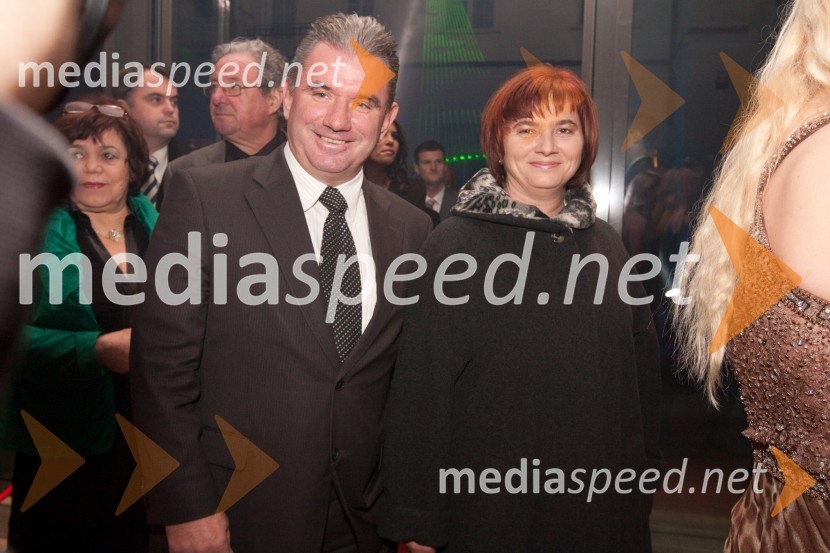 Andrej Vizjak, poslanec in soprogaLisca, predstavitev kolekcije pomlad in poletje 2011