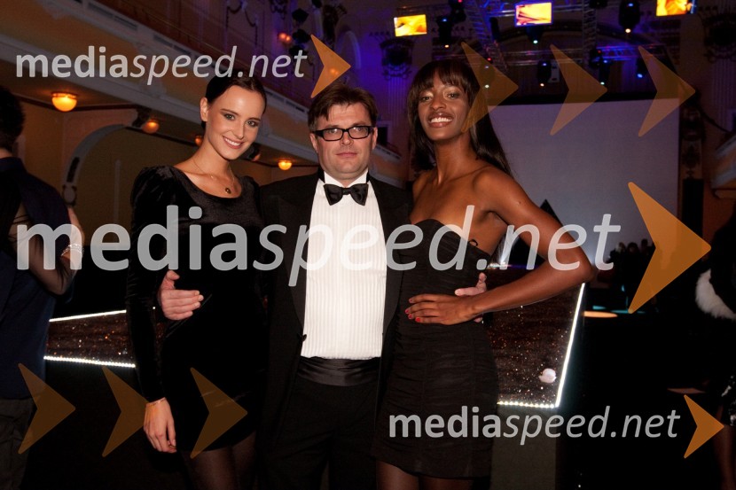 Nika Globokar, manekenka, Dari Južna, lastnik podjetja Lisca d.d., ...Lisca, predstavitev kolekcije pomlad in poletje 2011