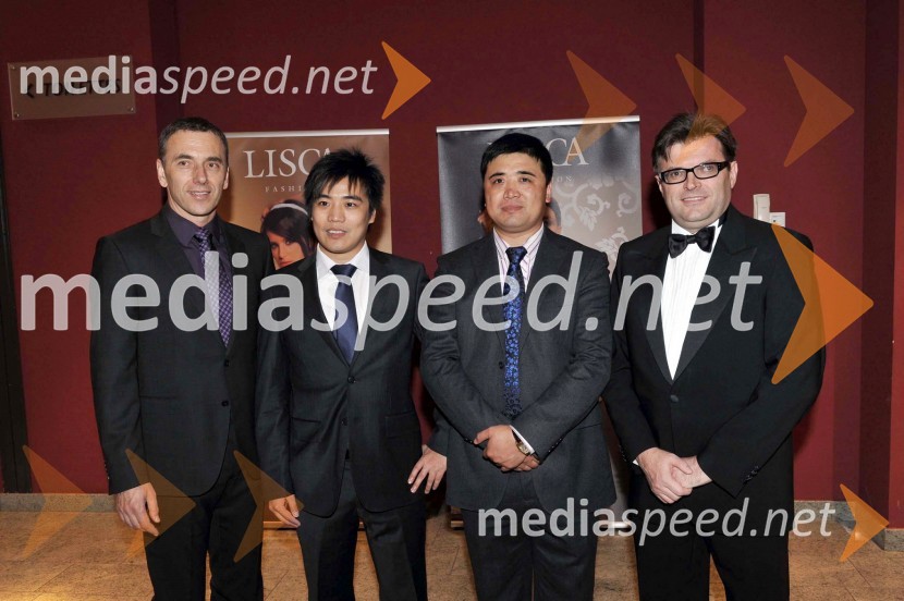 Goran Kodelja, generalni direktor podjetja Lisca d.d., Fan Hui Meng, Frank Fu in Dari Južna, lastnik podjetja Lisca d.d.Lisca, predstavitev kolekcije pomlad in poletje 2011
