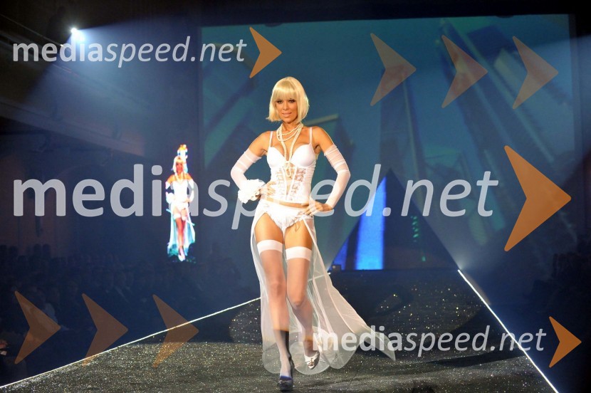 Iris Mulej, Miss Slovenije 2006Lisca, predstavitev kolekcije pomlad in poletje 2011