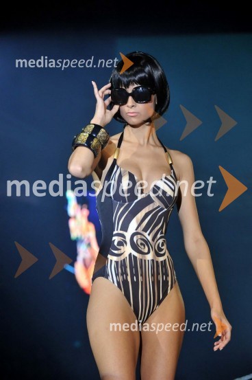 Samanta Škrjanec, finalistka za Slovenski Top Model 2010Lisca, predstavitev kolekcije pomlad in poletje 2011