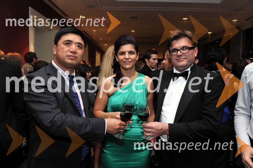 Frank Fu, ter Vesna Južna in Dari Južna, lastnika podjetja Lisca d.d.Lisca, predstavitev kolekcije pomlad in poletje 2011