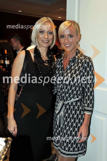 Petra Kerčmar, voditeljica 24 ur na Pop Tv in Ota Roš, tv voditeljicaLisca, predstavitev kolekcije pomlad in poletje 2011