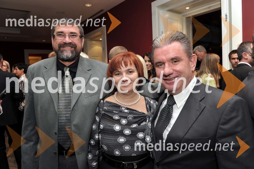 Andrej Vizjak, poslanec in soprogaLisca, predstavitev kolekcije pomlad in poletje 2011