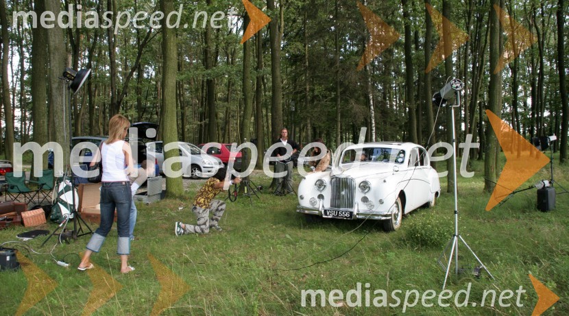 Ekipa med fotografiranjemSeverina - backstage fotografiranja za katalog nove Rašicine blagovne znamke Fabula