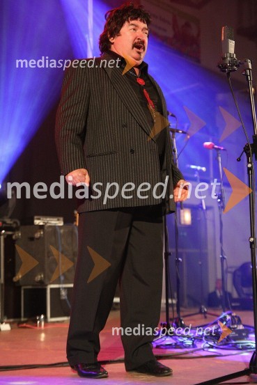 Janez Lotrič, operni pevecVeliko srce za mamograf