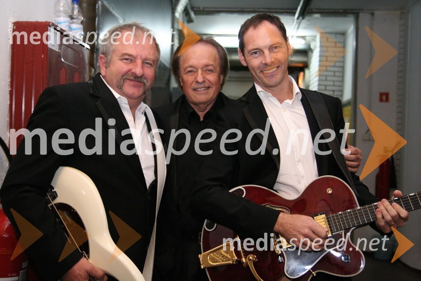 Vincecij Cankar, član skupine Čuki, Alfi Nipič, pevec in Jože Potrebuješ, član skupine ČukiVeliko srce za mamograf