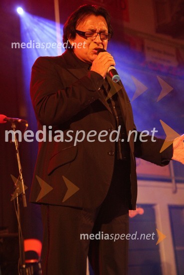 Oto Pestner, pevecVeliko srce za mamograf