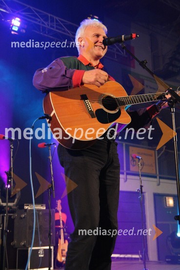 Andrej Šifrer, pevecVeliko srce za mamograf