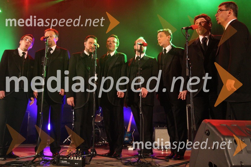 Slovenski oktetVeliko srce za mamograf