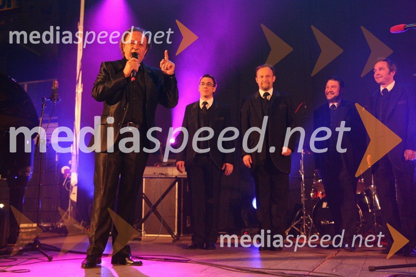 Alfi Nipič, pevec s Slovenskim oktetomVeliko srce za mamograf