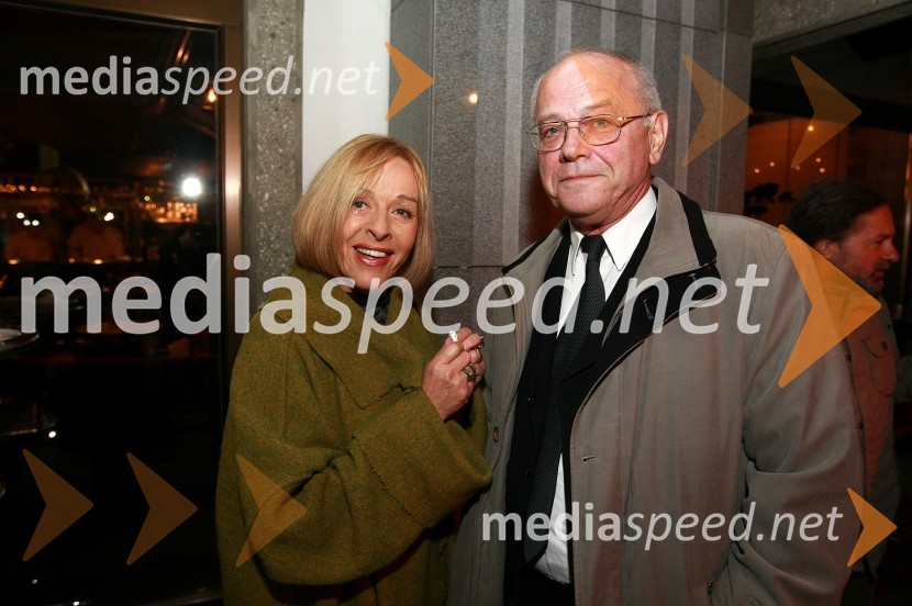 Milena Zupančič, igralka in dobitnica Borštnikovega prstana 1999 ter Bine Matoh, igralec in dobitnik Borštnikovega prstana 2004
Borštnikov prstan prejel Janez Hočevar Rifle