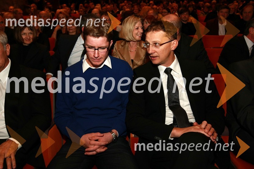 Igor Lukšič, minister za šolstvo in šport in njegov sinBorštnikov prstan prejel Janez Hočevar Rifle