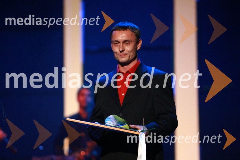 Peter Srpčič, direktor Mestnega gledališča PtujBorštnikov prstan prejel Janez Hočevar Rifle