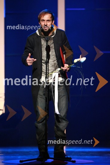 Uroš Furst, igralec in dobitnik nagrade za igroBorštnikov prstan prejel Janez Hočevar Rifle