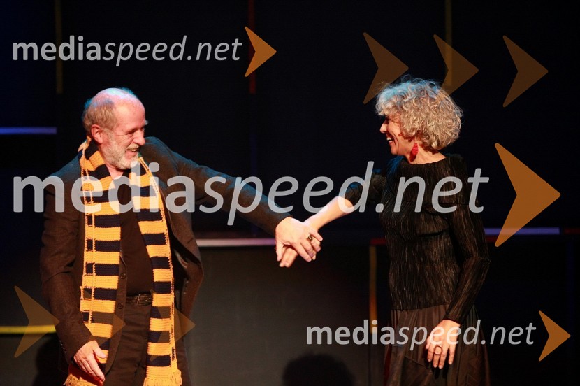 Janez Hočevar Rifle, igralec in dobitnik Borštnikovega prstana 2010 ter Alja Predan, umetniška direktorica Borštnikovega srečanjaBorštnikov prstan prejel Janez Hočevar Rifle