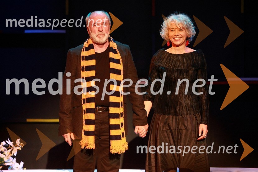 Janez Hočevar Rifle, igralec in dobitnik Borštnikovega prstana 2010 ter Alja Predan, umetniška direktorica Borštnikovega srečanjaBorštnikov prstan prejel Janez Hočevar Rifle