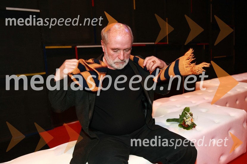 Janez Hočevar Rifle, igralec in dobitnik Borštnikovega prstana 2010Borštnikov prstan prejel Janez Hočevar Rifle