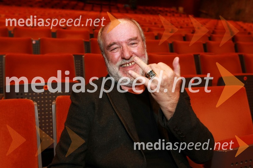 	Janez Hočevar Rifle, igralec in dobitnik Borštnikovega prstana 2010  	 
Borštnikov prstan prejel Janez Hočevar Rifle